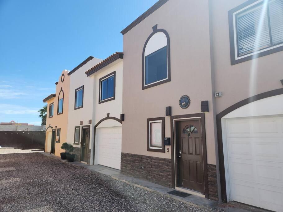 3 Bedroom Townhouse W Garage Blocks From The Beach Puerto Peñasco 外观 照片